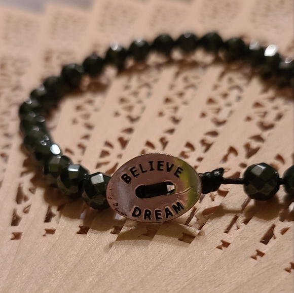 Vintage Jewelry - Non Stretch Bracelet Beleive/dream